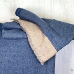 Schurwolldecke FineSoftFish friesisch-blau mit Wattgrau – Bild 4